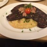 Spargel mit Sauce Hollandaise und Kartoffeln