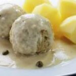 Spargel mit Sauce Hollandaise und Kartoffeln